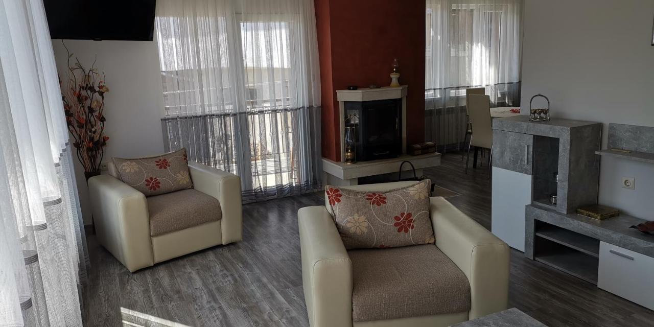 при рени Apartment
